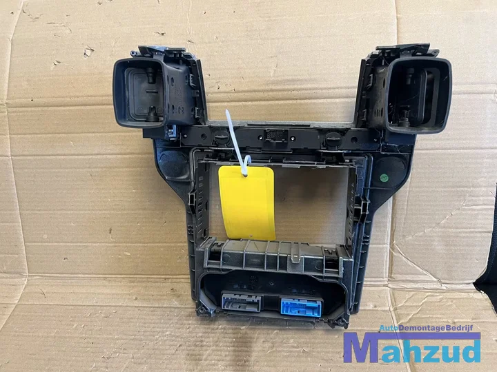 opel-zafira-b-grijs-opc-middenconsole-kachel-paneel-20052011 — foto 4