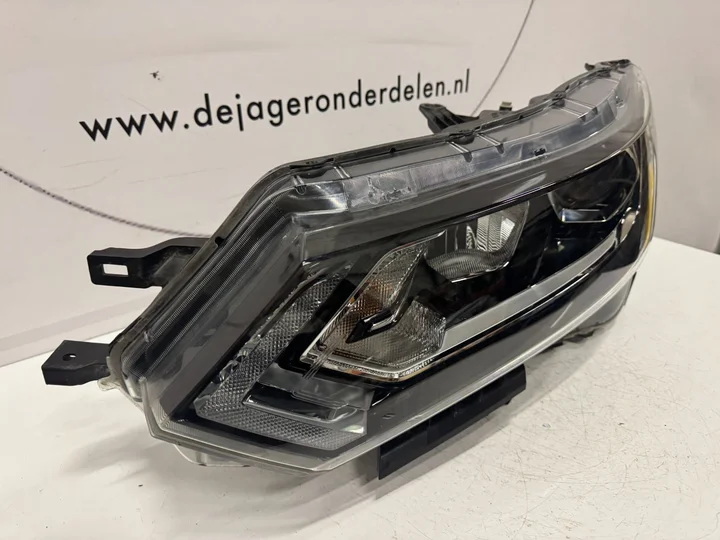 nissan-qashqai-j11-facelift-koplamp-links-10019009 — foto 2