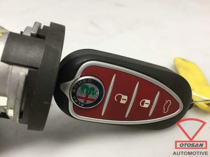 alfa-romeo-giulietta-2018-contactslot-+-sleutel-00505542080 — foto 3