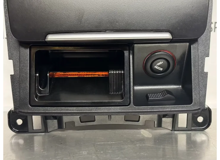 Audi a5 asbak met 12 volt aansteker 
