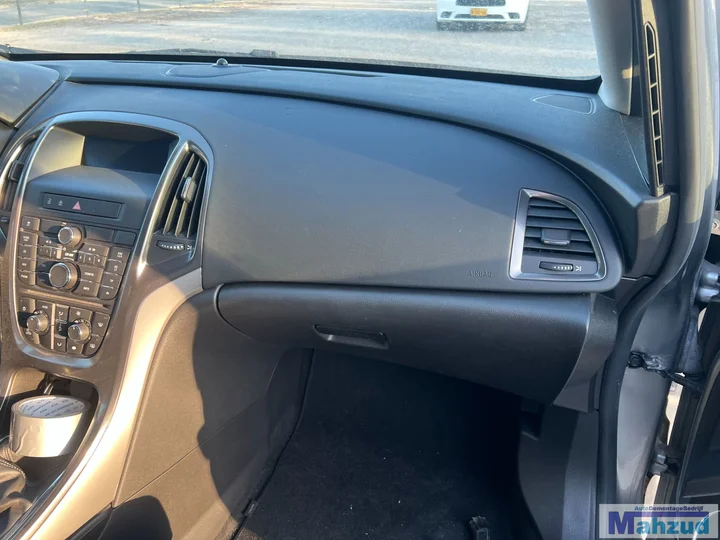 opel-astra-j-dashboard-delen — foto 7