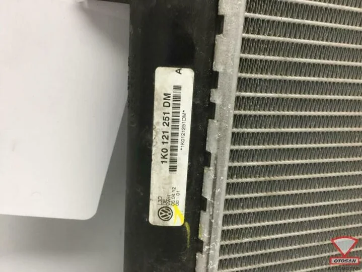 vw-golf-5-6-vag-radiateur-1k0121251dm — foto 2