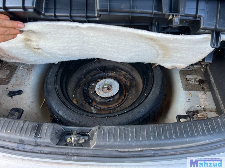 mazda-5-cr19-18-zilver-grijs-demontage-motor-velgen-deur — foto 10