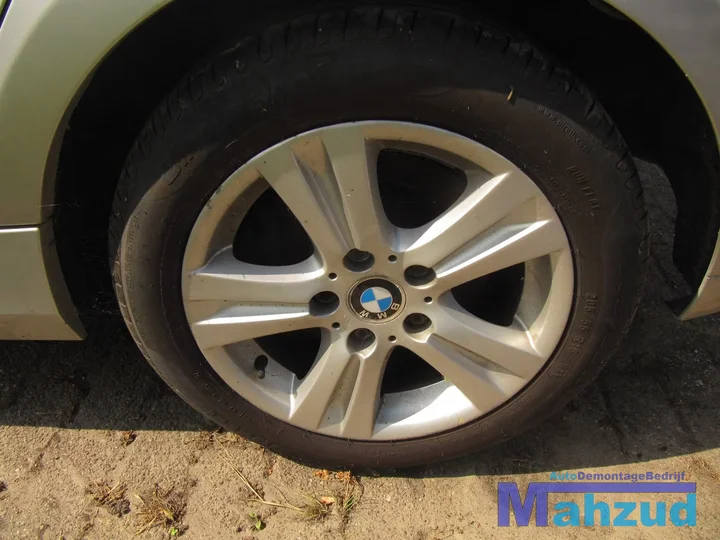 2007-bmw-118d-e81-18d-demontage-sloop-in-onderdelen-8 — foto 16