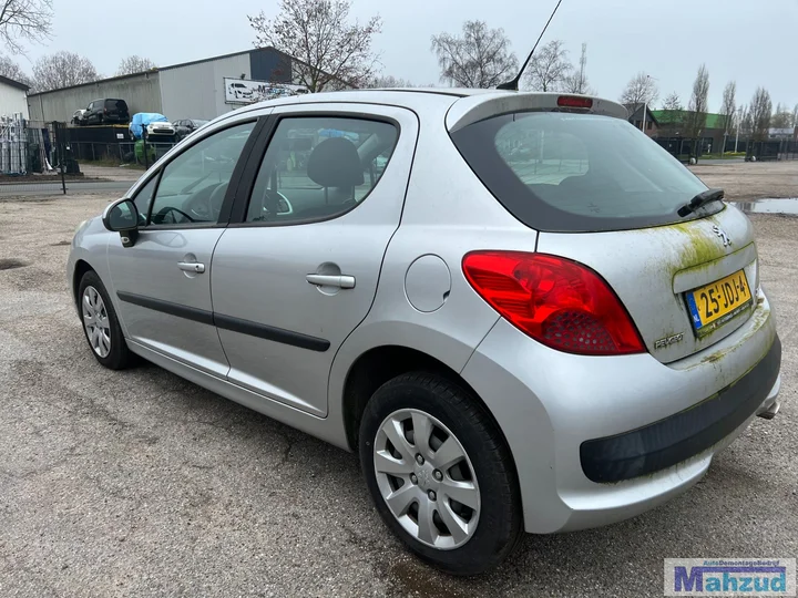 peugeot-207-14-16v-zilver-ezrc-demontage-sloop-onderdelen — foto 4