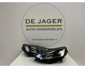 audi-a4-b9-facelift-led-koplampen-set-8w0941012-8w0941011