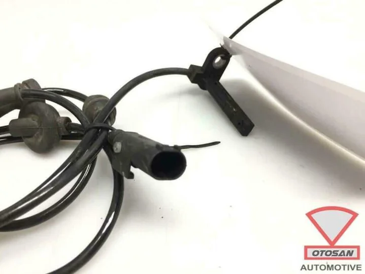 alfa-romeo-giulietta-2018-abs-sensor-voor-l-r-50552402 — foto 2