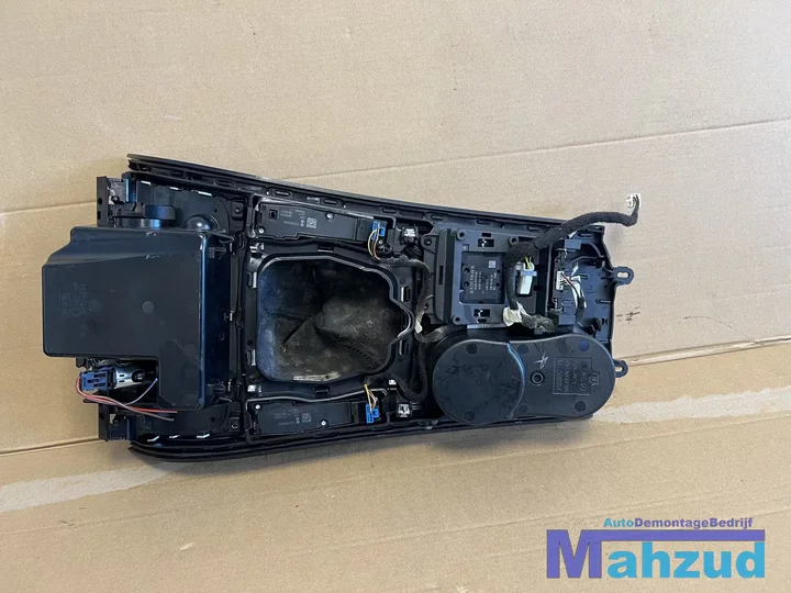 mercedes-cklasse-w205-bekerhouder-middenconsole-20132021 — foto 4