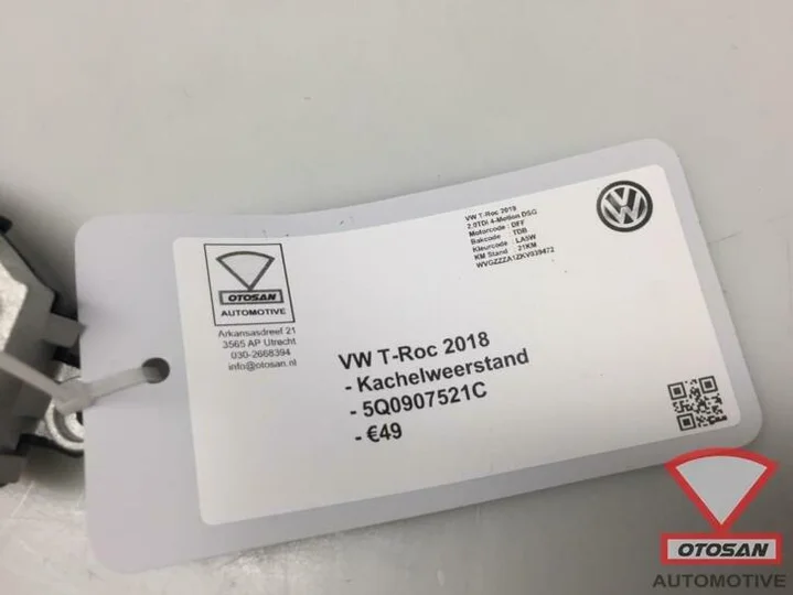 vw-t-roc-2018-vag-usb-kachelweerstand-5q0907521c — foto 2