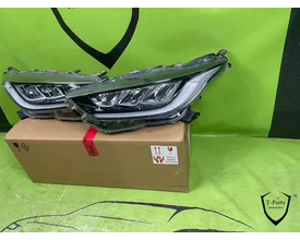 toyota-yaris-koplamp-links-rechts-81110k0081-lamp-81150k0081 — foto 3