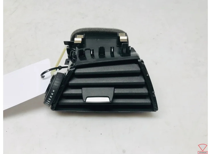 BMW 1 Series F20 LCI Air Vent Right 920535607