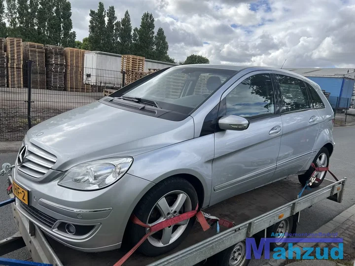 mercedes-b-klasse-w245-20-zilver-761-266960-automaatbak — foto 3